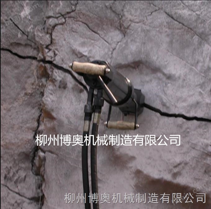 贵州岩石矿山开采劈裂机分裂机石头分裂